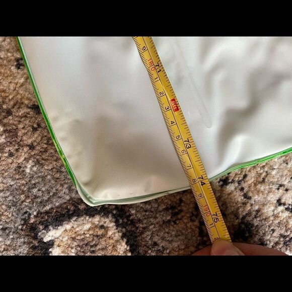 7-UP Vintage Float Mattress - Picture 4 of 9